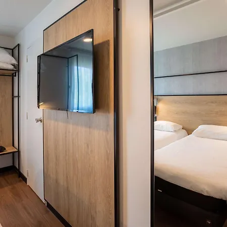 Ibis Отель 3*