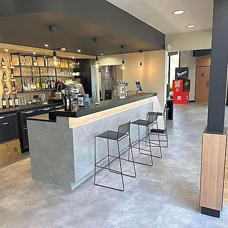 Ibis 3*