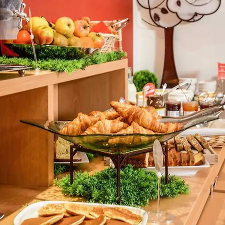 Ibis Saint-lô Hotel 3*